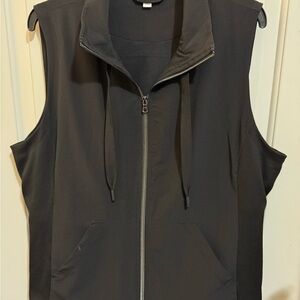 Chico’s Zenergy Black Sleeveless Zip-Up Vest